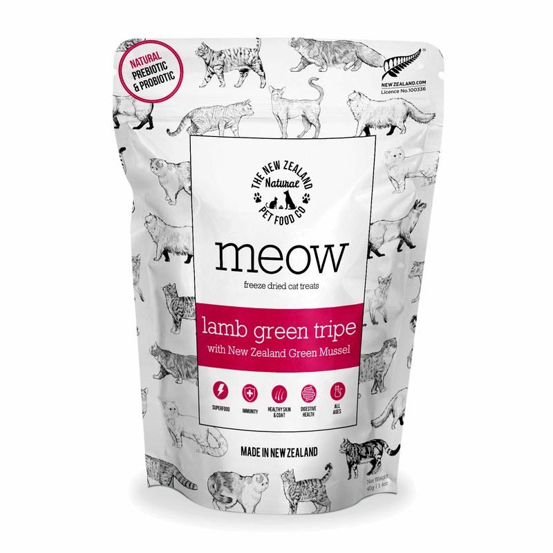 Package of 'meow' lamb green tripe cat treats with New Zealand Green Mussel on a white background